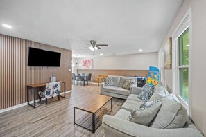 Smart TV, table football