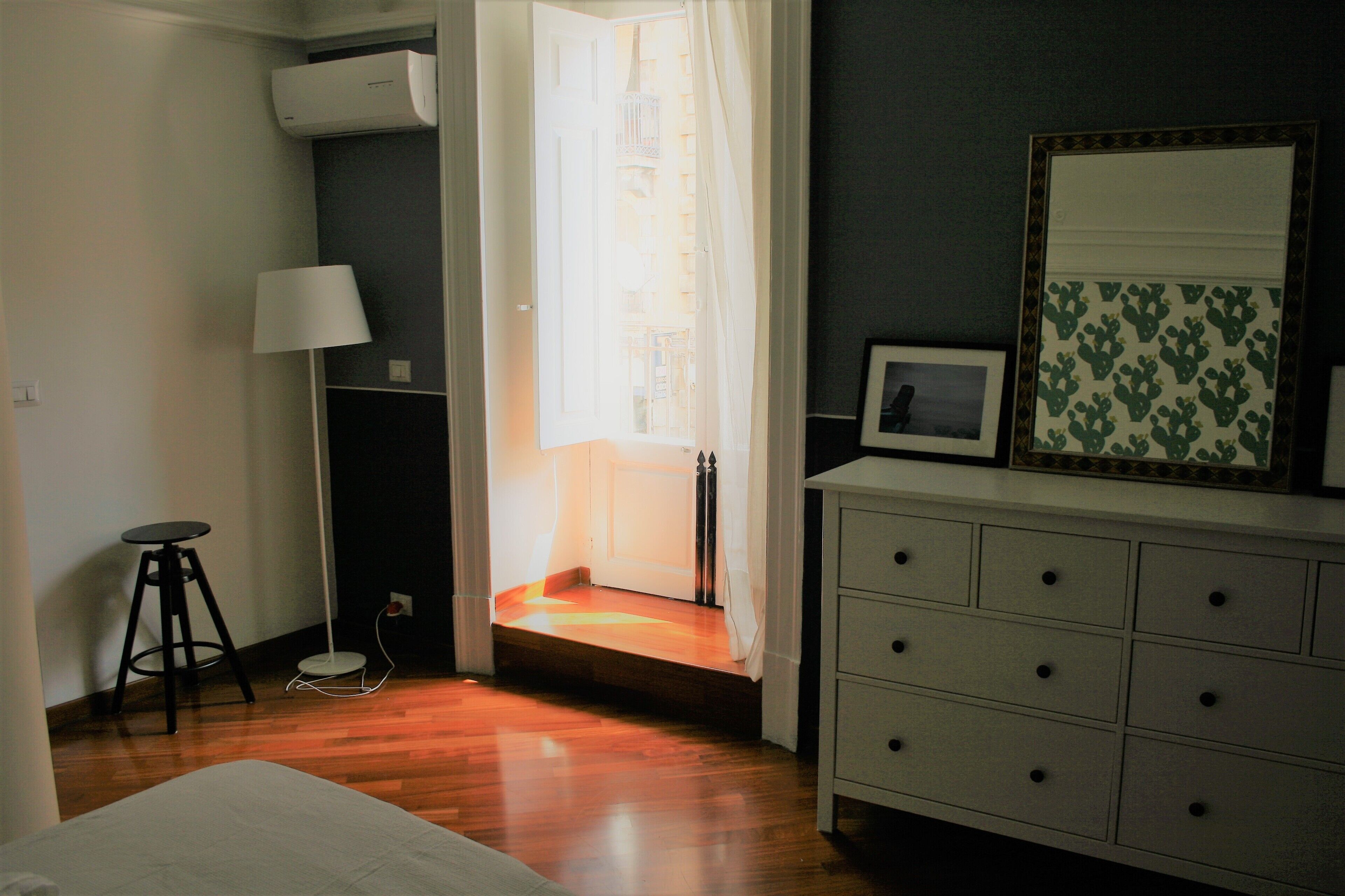 2 chambres, fer et planche à repasser, Wi-Fi gratuit, draps fournis