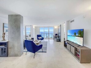Smart TV, video games, offices, printers - Luxury beachfront Condo By Dream Vacation (Fort Lauderdale)