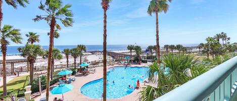 Piscine couverte, piscine chauffée