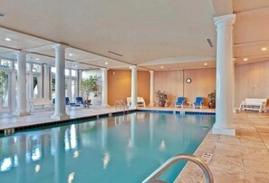 Innenpool, beheizter Pool