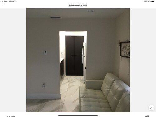 Walking distance to Hialeah hospital and súper markets Pretty much anything you 