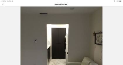 Walking distance to Hialeah hospital and súper markets Pretty much anything you