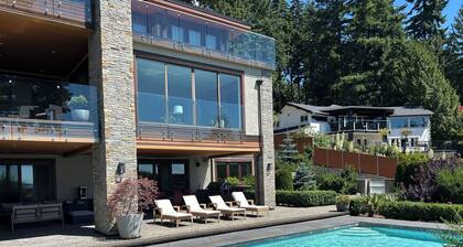Luxury Stay in West Vancouver | Private sauna, Pool & Stunning Views