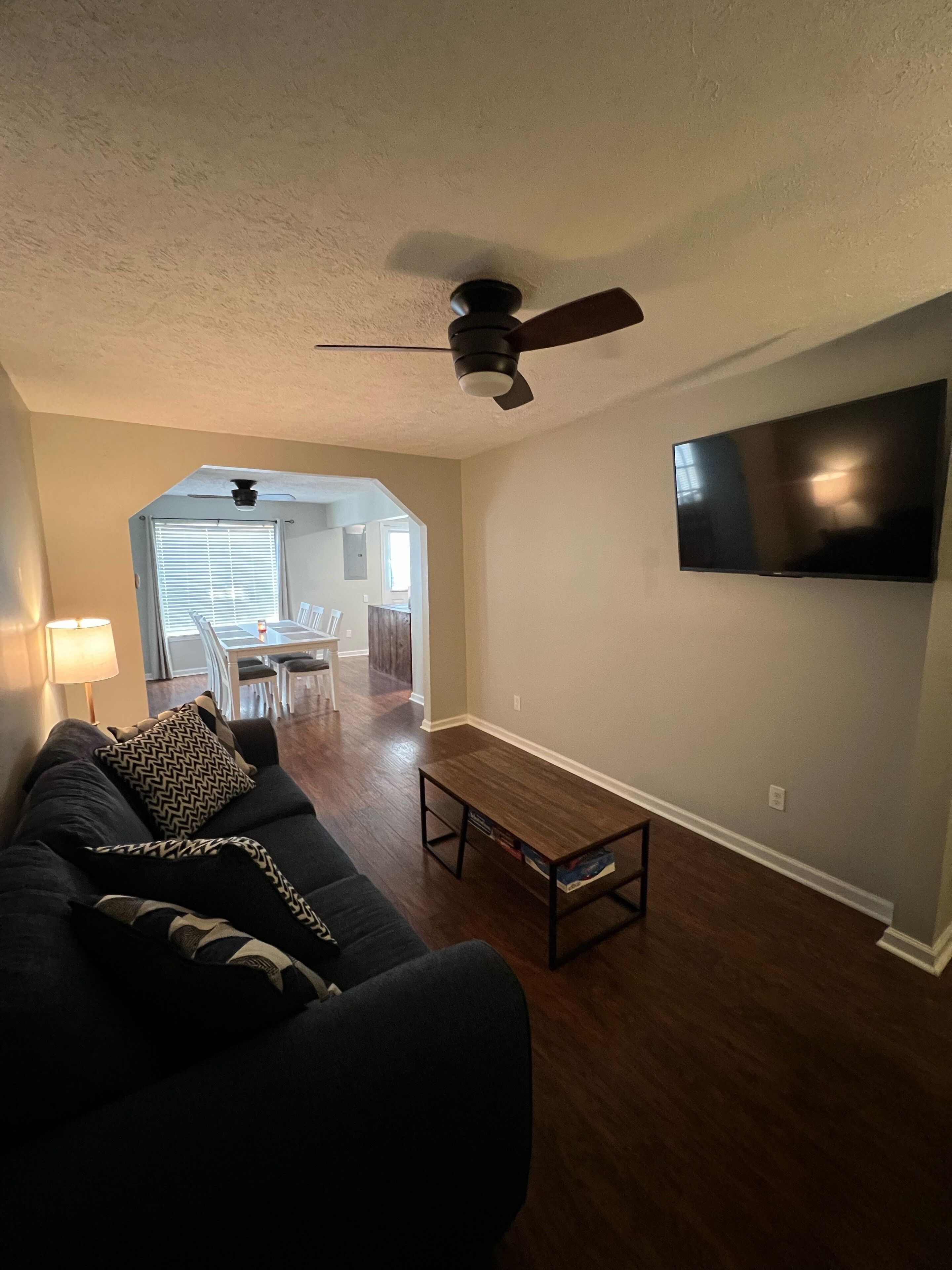 *Gorgeous 2BD|WIFI|Country|Family Friendly|Pets Welcome|Sleep 6|2 miles to MTSU*