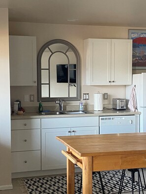 Fridge, microwave, oven, dishwasher