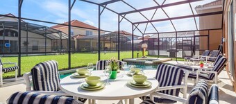 Beautiful 7 Bedroom Solana Resorts Villa with Private POOL & SPA .Near Disney