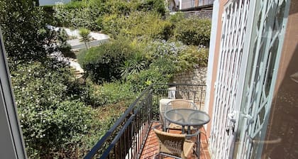 Spacious 5 Bedroom Town House with Private Pool