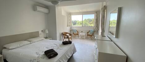 5 Schlafzimmer, Bügeleisen/Bügelbrett, WLAN, Bettwäsche