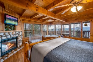 3 bedrooms, iron/ironing board, travel crib, free WiFi