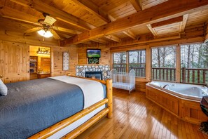 3 habitaciones, tabla de planchar con plancha y cuna de viaje 