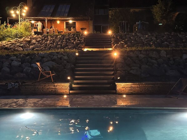Outdoor pool, a heated pool