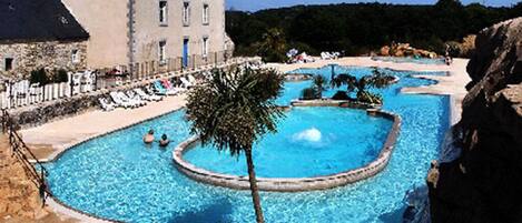 Piscine extérieure, piscine chauffée