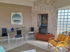 Interior - Appartment by the sea (Ρόδος)