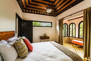 3 bedrooms, iron/ironing board, travel crib, WiFi