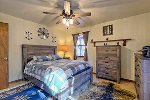 2 bedrooms, iron/ironing board, free WiFi, bed sheets