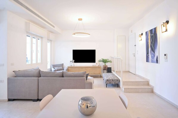 TV, DVD player, offices