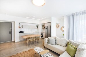 Fernseher, Stereoanlage