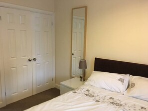 Apartment | 3 bedrooms, iron/ironing board, free WiFi, bed sheets - Impeccable 3-bed Apartment in Stockton-on-tees (Stockton-on-Tees)