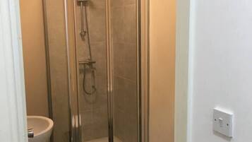 Apartment | Bathroom | Shower, towels