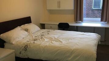 Apartment | 3 bedrooms, iron/ironing board, free WiFi, bed sheets