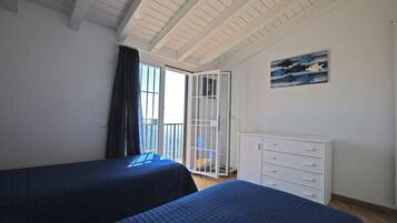 5 bedrooms, iron/ironing board, travel cot, free WiFi