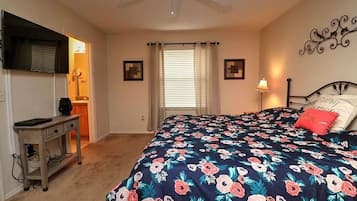 2 sovrum, skrivbord, strykjÀrn/strykbrÀda och gratis wi-fi