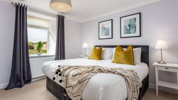 2 bedrooms, iron/ironing board, travel cot, WiFi