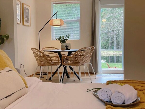 2 bedrooms, free WiFi, bed sheets