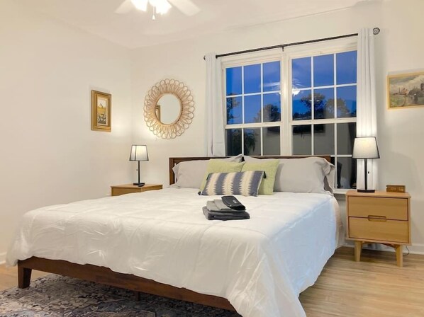 3 bedrooms, iron/ironing board, free WiFi, bed sheets