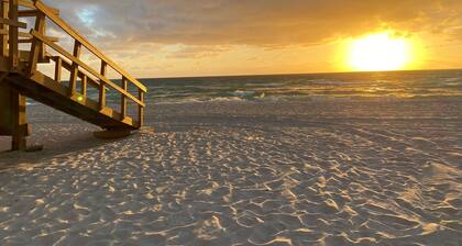 2 Bedroom 2 Bath Beach 1 min Walk 8 People Keyless Flexible Check in