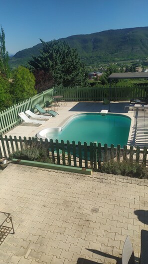 Outdoor pool - House of l'ouvere (Veyras)