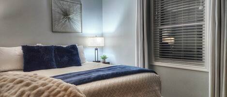 2 bedrooms, desk, iron/ironing board, free WiFi