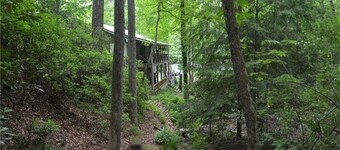 Creekside Retreat at Bald Top Mountain