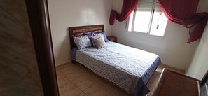 1 bedroom, free WiFi, bed sheets