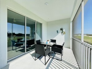 Outdoor dining - LUXURY RESORT & GOLF CONDO MIN CLOSE TO DISNEY (Four Corners)