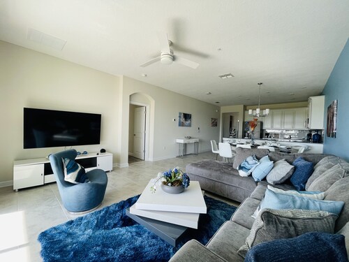LUXURY RESORT & GOLF CONDO MIN CLOSE TO DISNEY