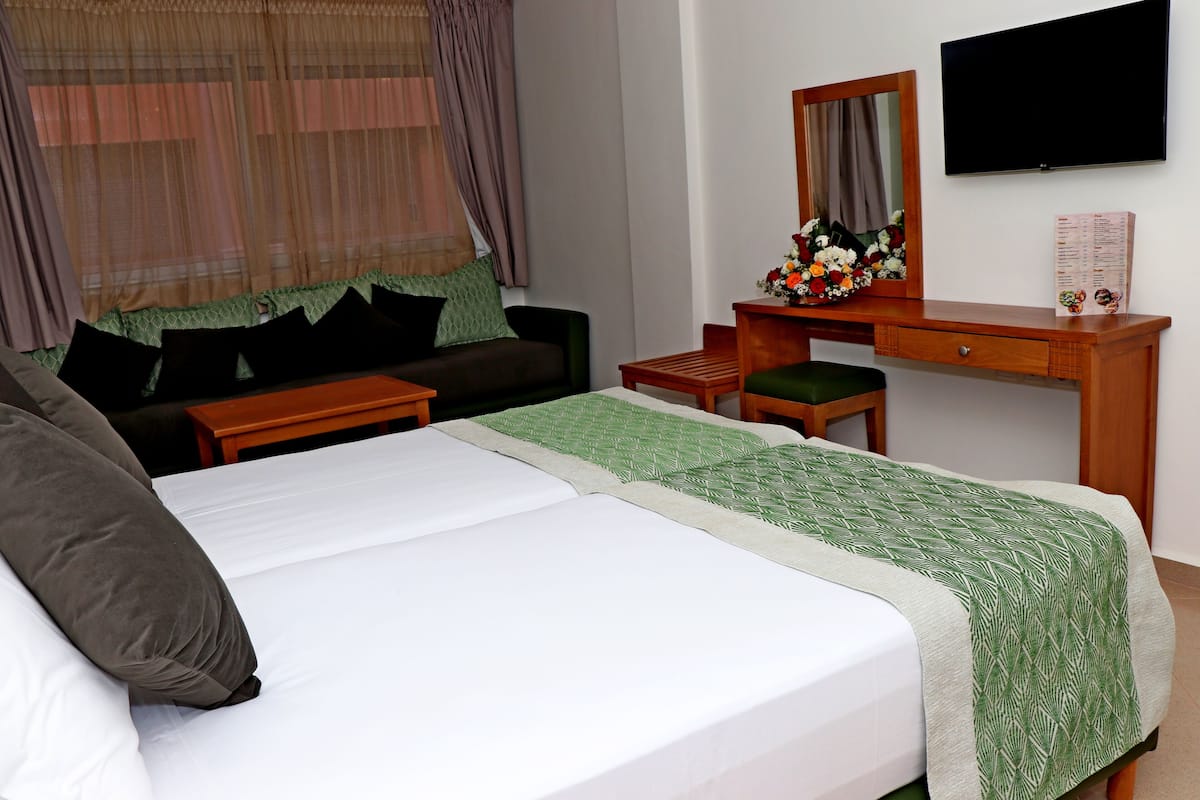 Ropa de cama hipoalergénica y minibar