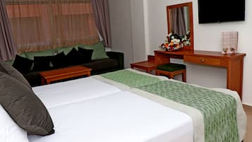 Hypo-allergenic bedding, minibar, in-room safe, desk