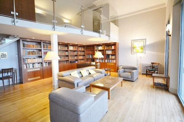 SALON BIBLIOTHEQUE