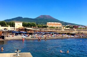 บริเวณภายนอก