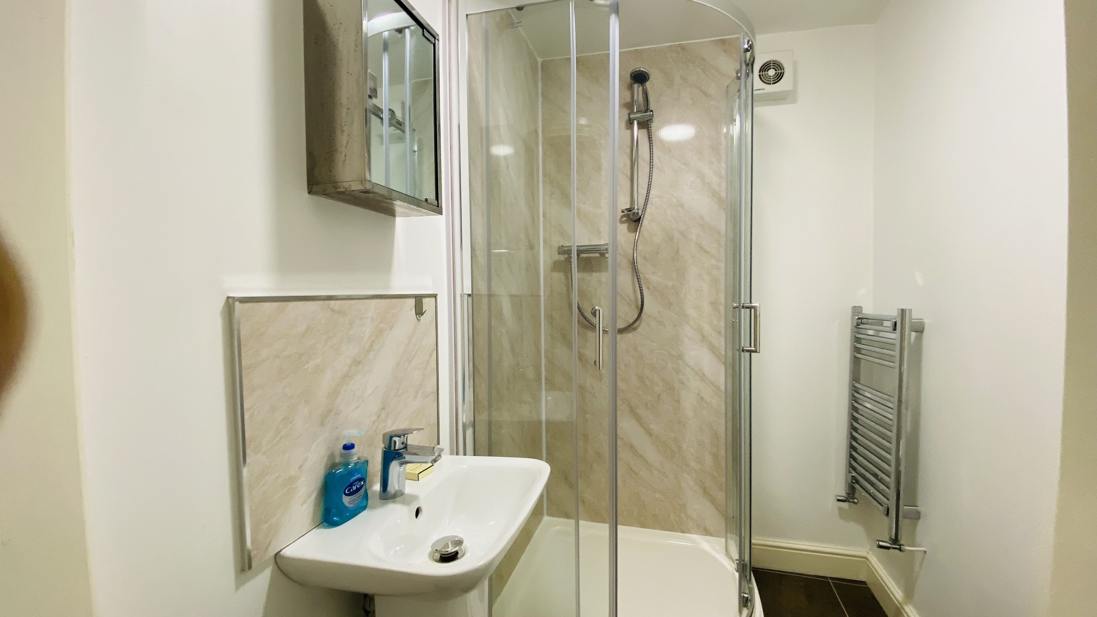 Apartment | Bathroom | Shower, towels