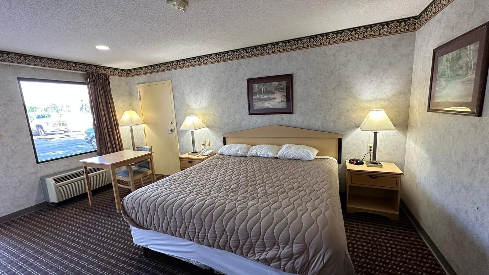 Standard Room, 1 King Bed, Accessible, Non Smoking
