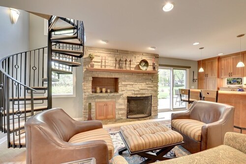 Luxury 5500 Sq ft Executive Home