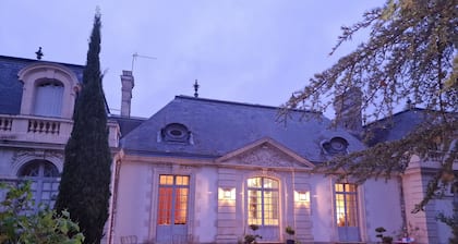 Family suite for up to 6 people in authentic 18th-century Touraine home
