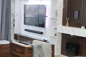 Interior - Oceanview Smart Home with Pool in Oniru-Lekki 1 (Lekki)