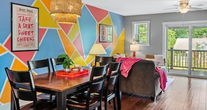 The Emerald Nest 3BR Townhome Near Downtown Beach Wineries