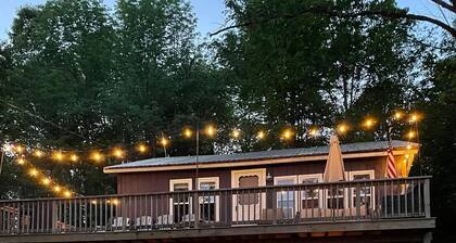 Cozy Vermont Lake Lodge with Kayaks Fishing & Campfire Fun