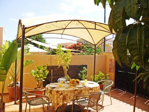 Casa, várias camas | Sacada