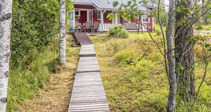 Peukaloinen b1 by Interhome